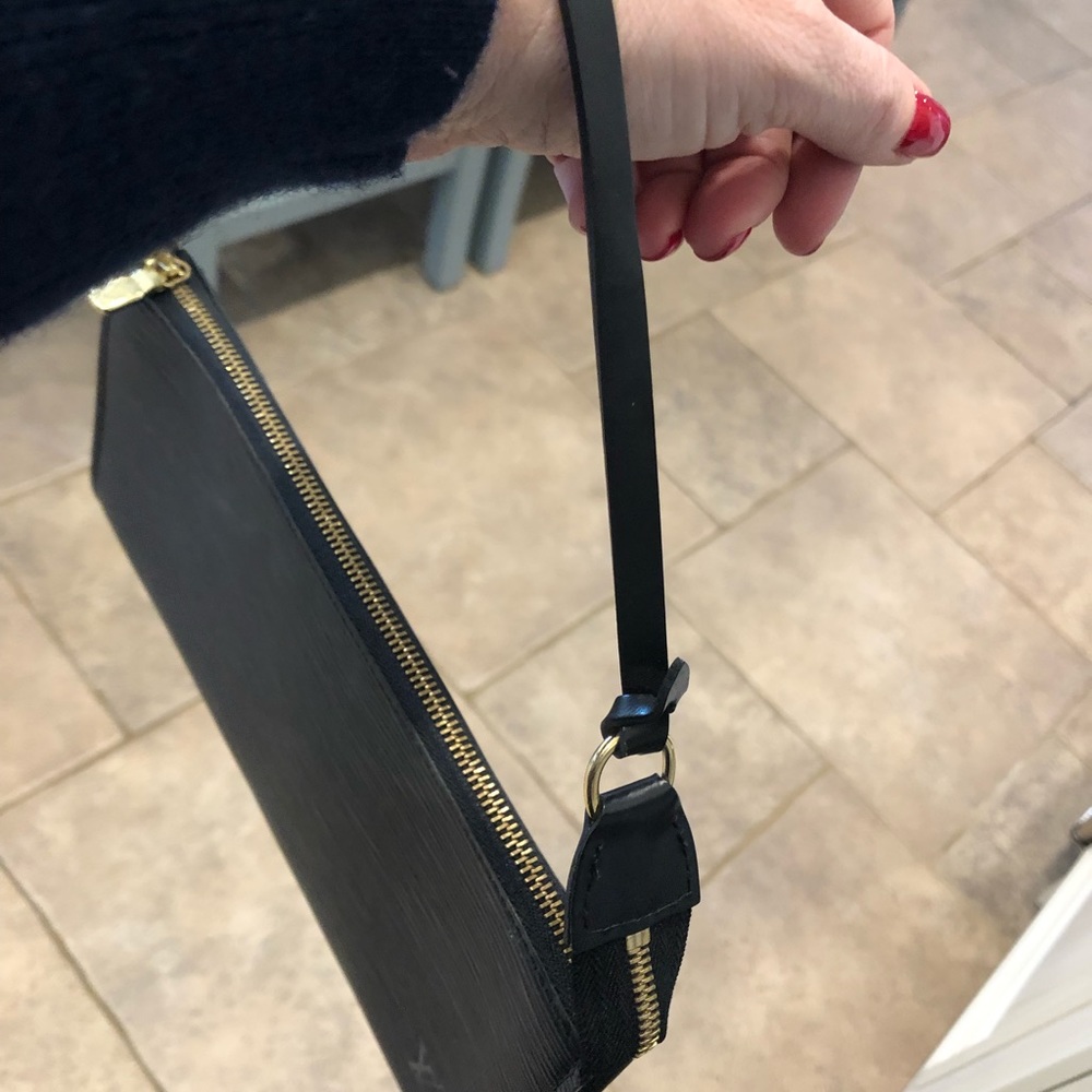 Authentic Louis Vuitton Pochette bag